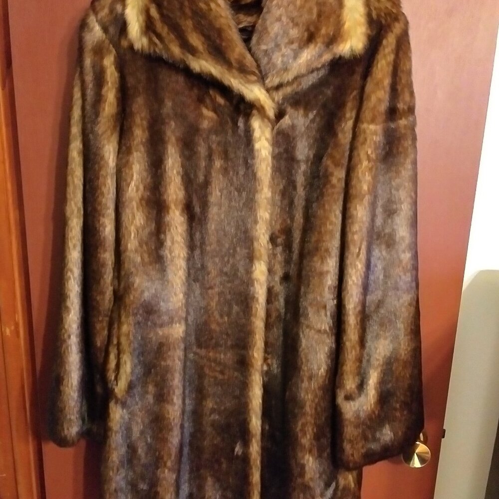 WOMENS WINTER PILE MID-LENGTH COAT BY CHADWICKS OF BOSTON/WOMENS SIZE SMALL